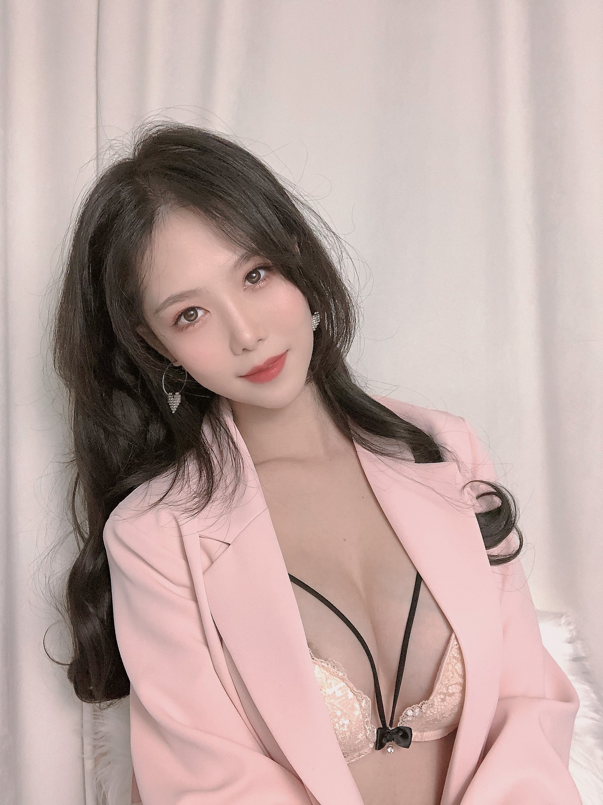 图片[1]-抖娘-利世 – NO.055 粉色西装 [26P]-XikXak